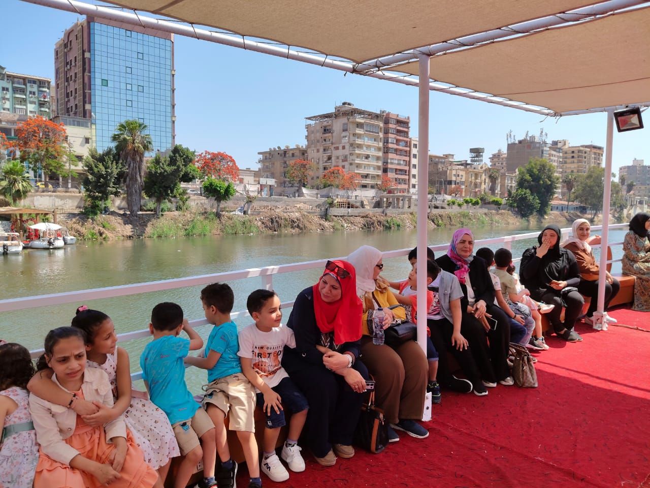 الأتوبيس النهرى الأتوبيس النهرى