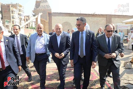 الدكتور شريف فاروق وزير التموين يفتتح سوق اليوم الواحد بالجمالية الدكتور شريف فاروق وزير التموين يفتتح سوق اليوم الواحد بالجمالية