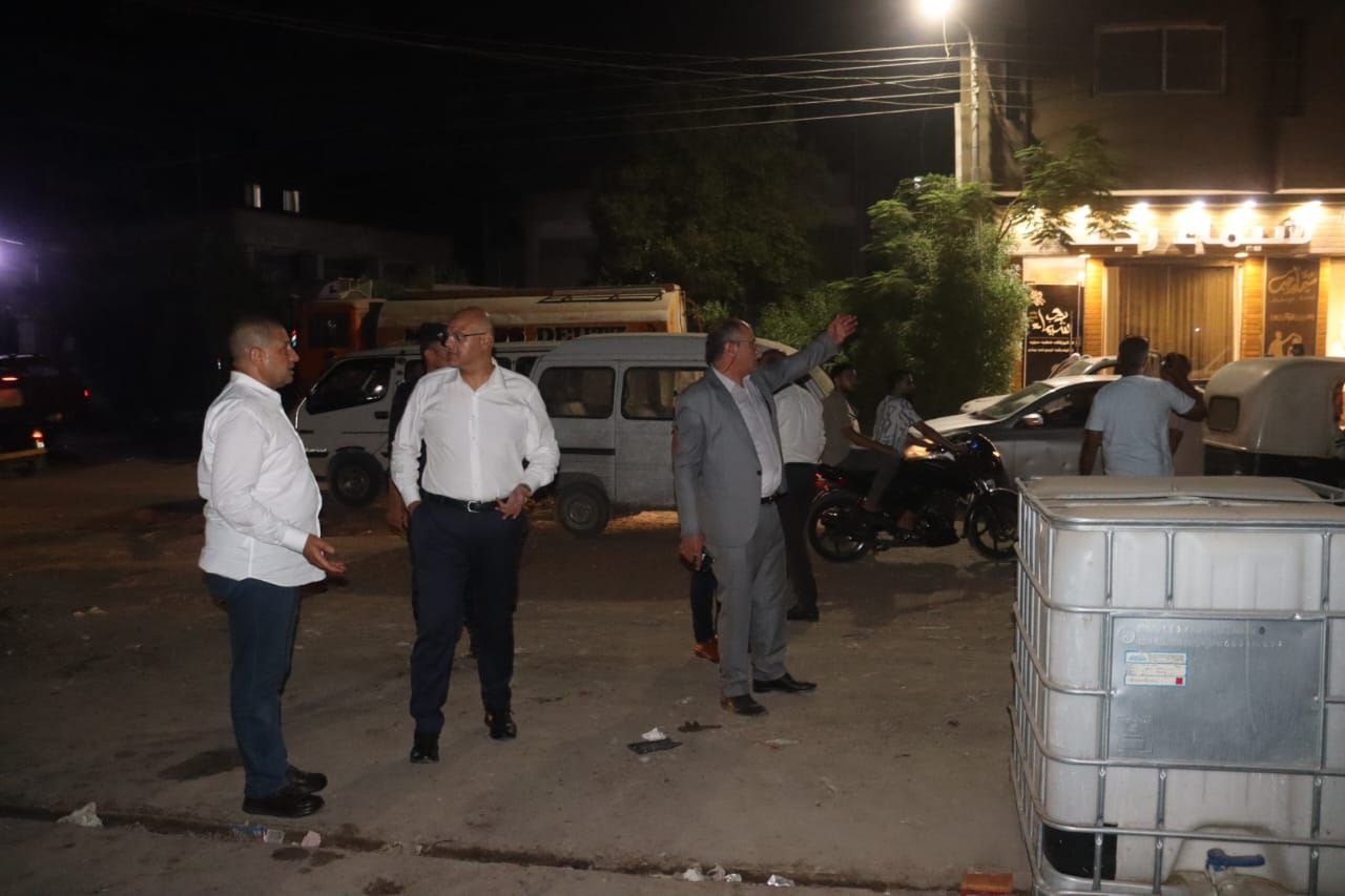 جولة مفاجئة لمحافظ القليوبية لمتابعة أعمال النظافة ورفع الإشغالات بالخانكة (4) جولة مفاجئة لمحافظ القليوبية لمتابعة أعمال النظافة ورفع الإشغالات بالخانكة (4)