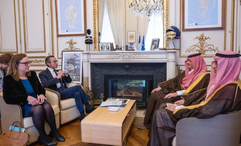 وزير الداخلية ونظيره الفرنسي يوقعان الوثيقة التنفيذية للتعاون الأمني - واس