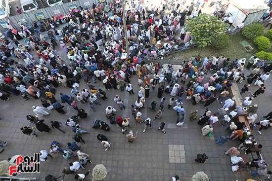 انطلاق قطار عودة السودانيين طواعية من محطة مصر إلى أسوان (37)