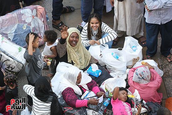 انطلاق قطار عودة السودانيين طواعية من محطة مصر إلى أسوان (3)
