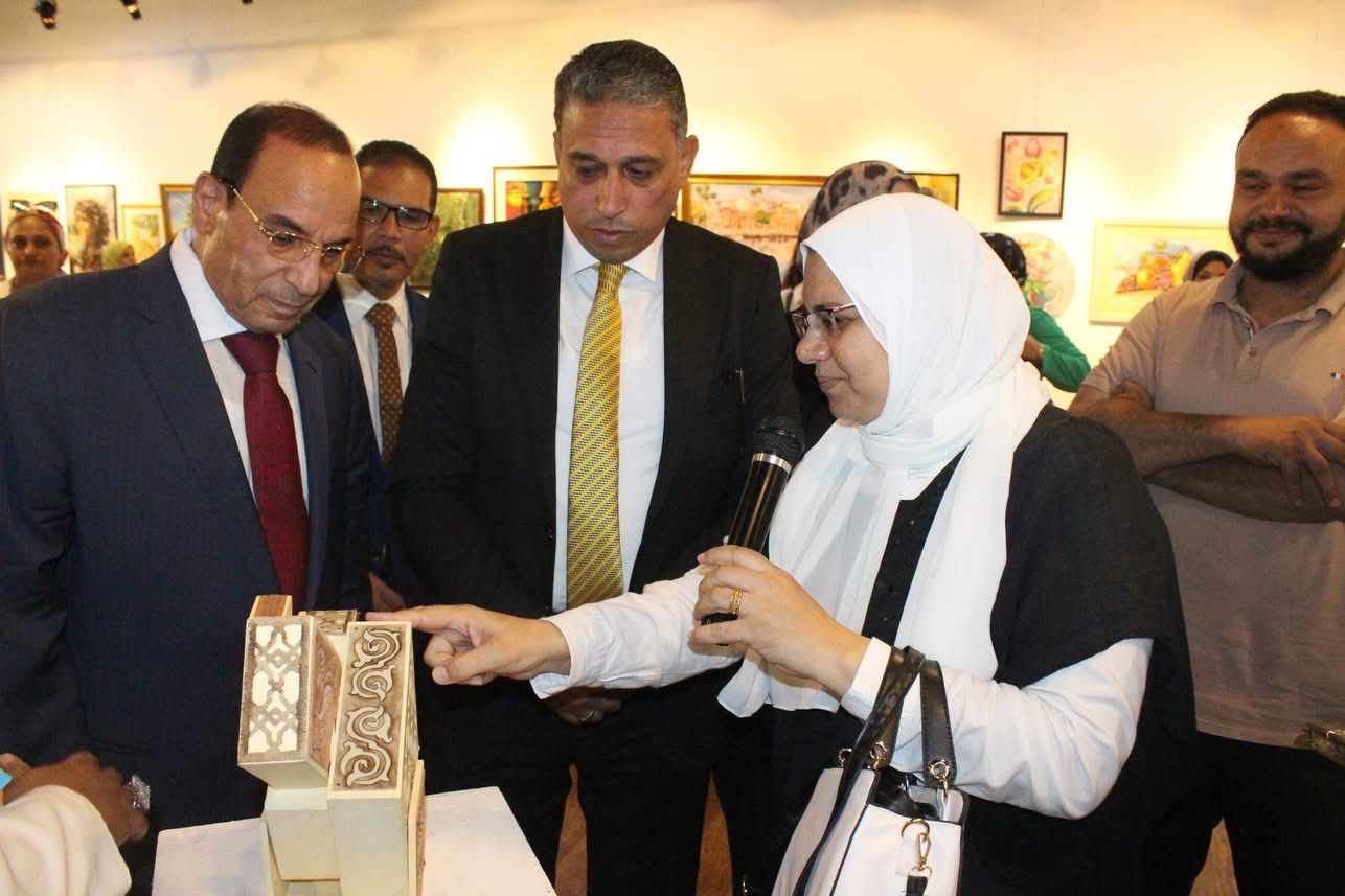 مديرية تعليم الجيزة تفتتح معرض معلمى التربية الفنية (4)