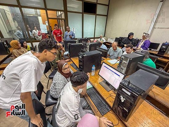 توافد الطلاب على معامل تنسيق هندسة القاهرة توافد الطلاب على معامل تنسيق هندسة القاهرة