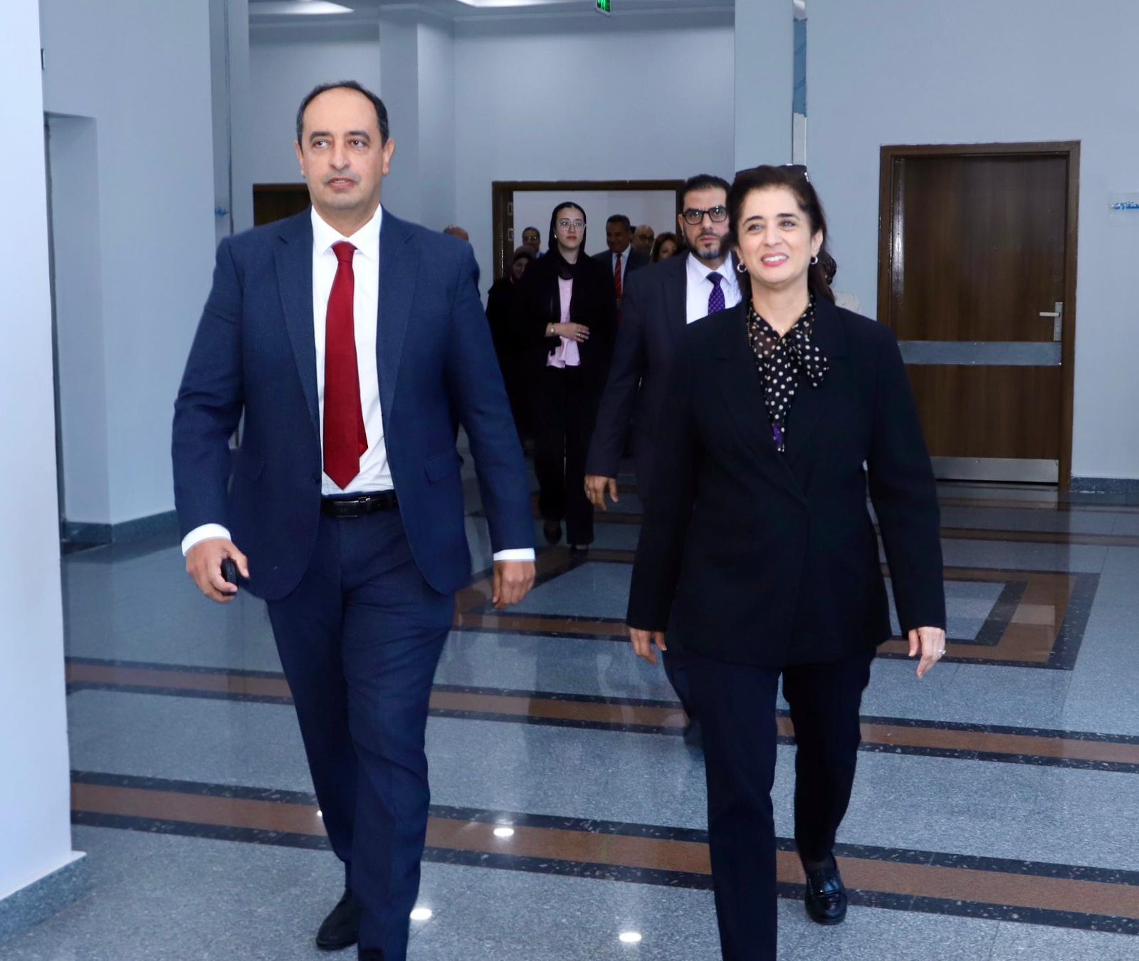 الدكتور عمرو عثمان والمدير الإقليمي لمنظمة الصحة العالمية الدكتور عمرو عثمان والمدير الإقليمي لمنظمة الصحة العالمية