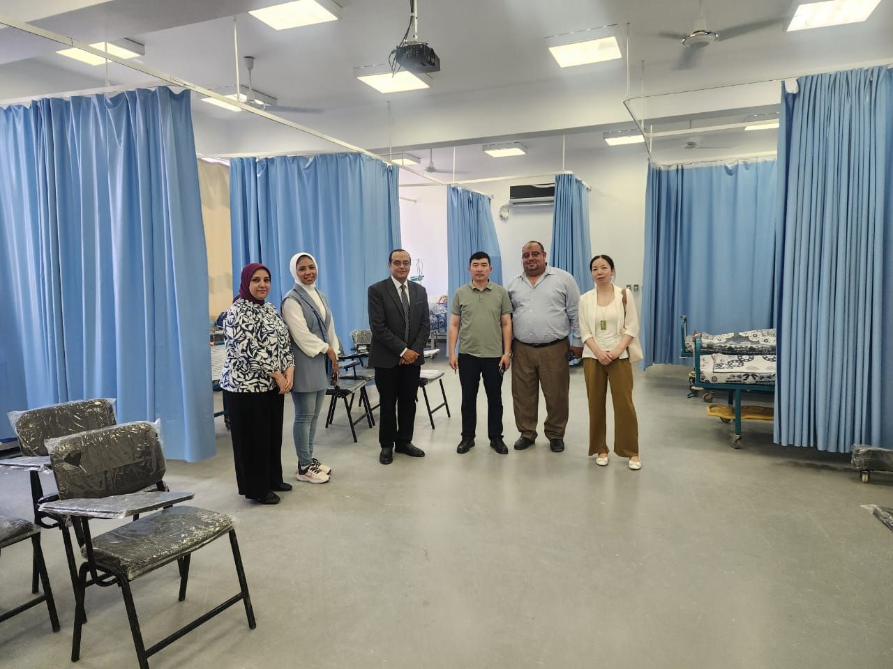 رئيس جامعة دمنهور يستقبل وفدا رفيع المستوى من جامعة شاندونج الصينية (2) رئيس جامعة دمنهور يستقبل وفدا رفيع المستوى من جامعة شاندونج الصينية (2)
