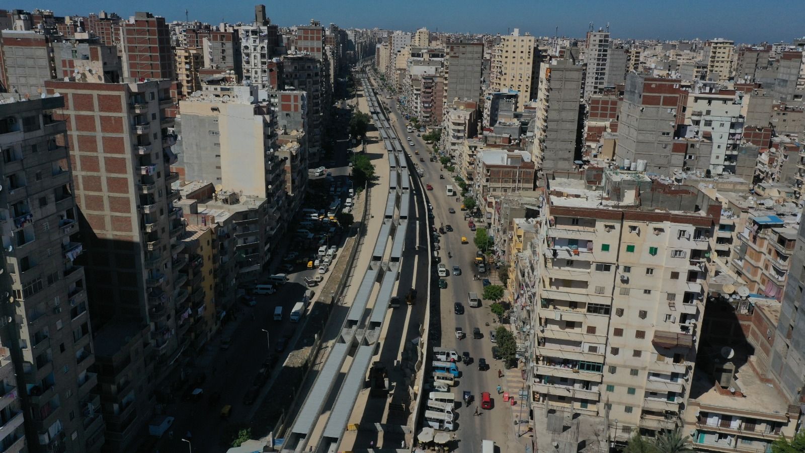 تركيب الكمرات وتقدم أعمال تنفيذ مشروع مترو الإسكندرية (11)