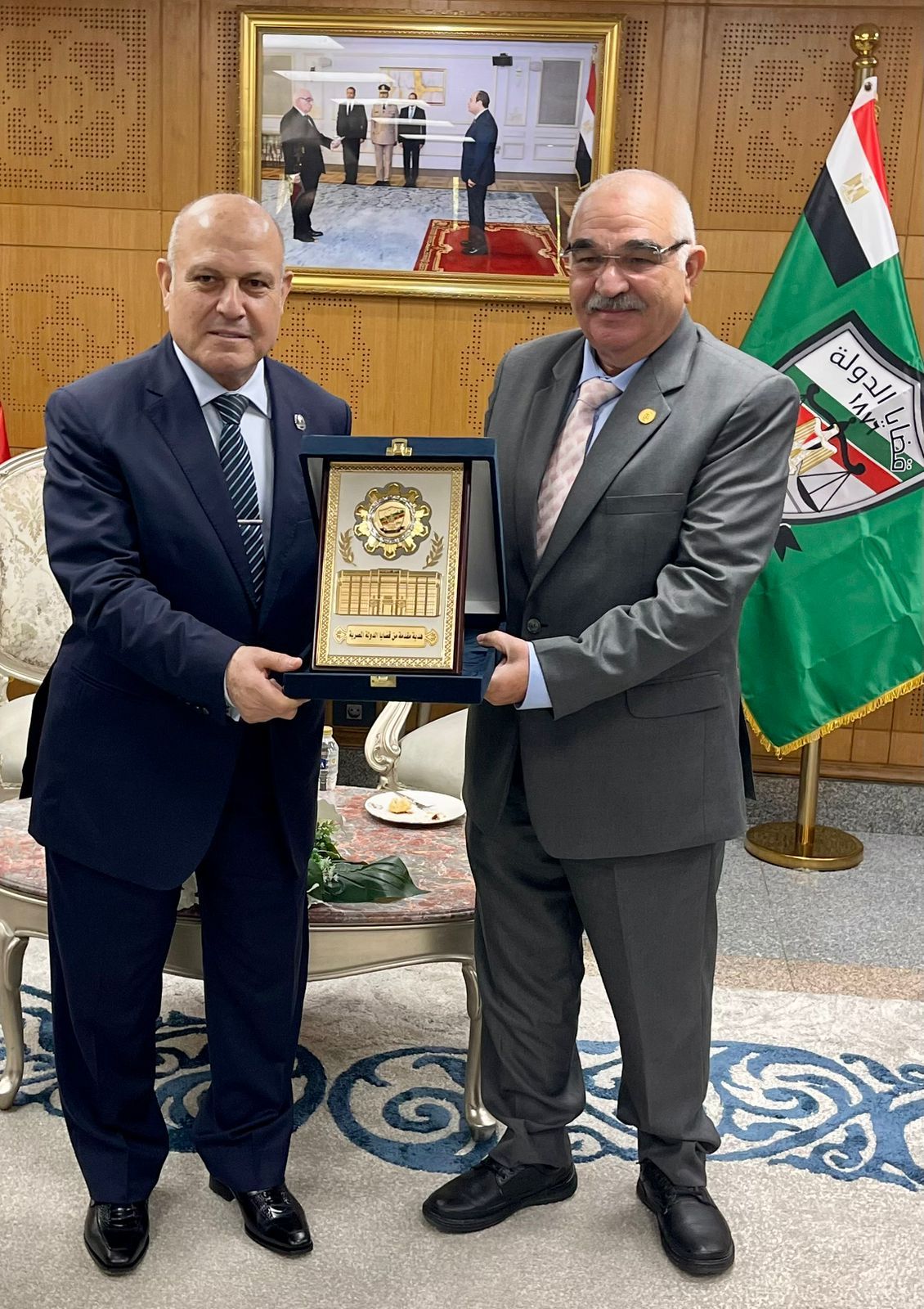 المستشار محمد الشناوي يزور رئيس هيئة قضايا الدولة (3)