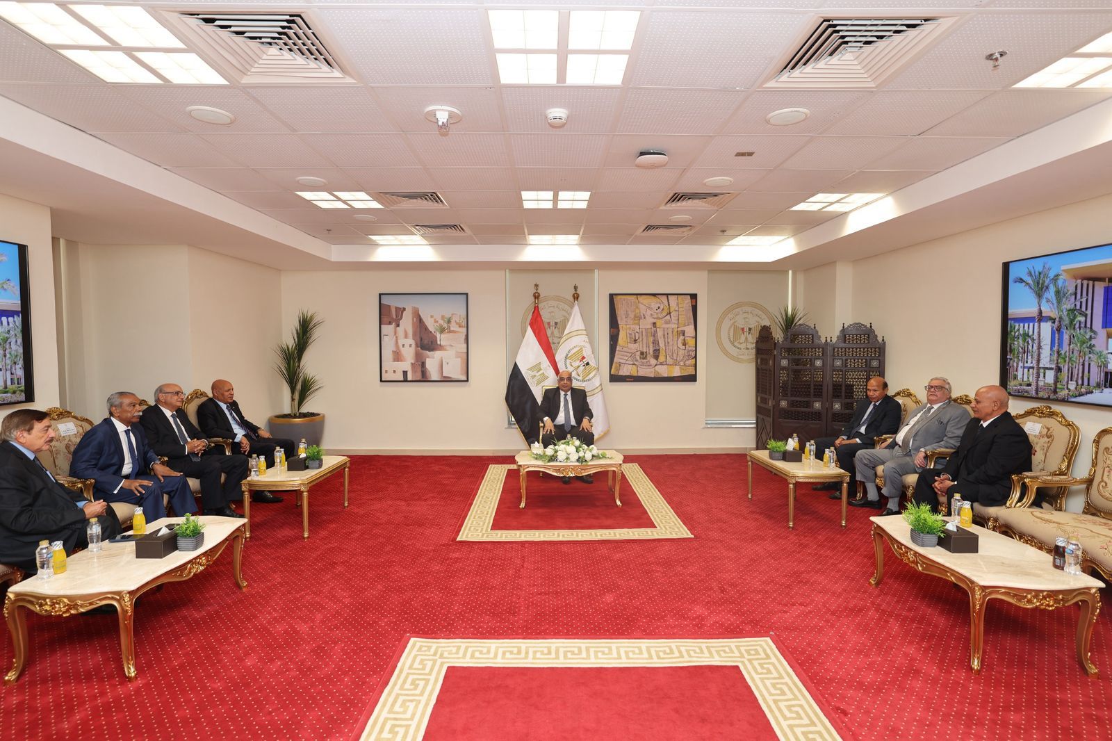 وزير العدل يجتمع بروؤساء محاكم الاستئناف