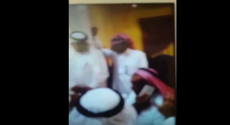 وزير الشؤون يتصل بمواطن غاضب بـ الطائف