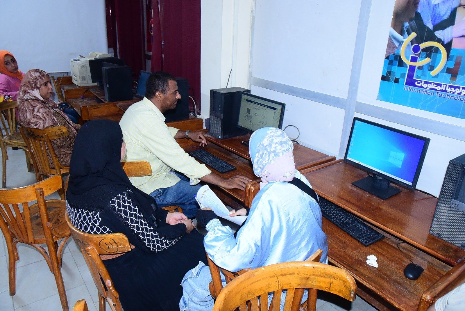 طالب وولى أمرة بعمل التنسيق طالب وولى أمرة بعمل التنسيق