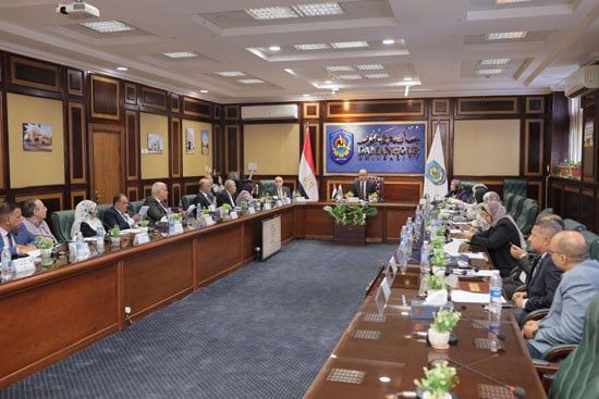 الاجتماع الدورى لمجلس جامعة دمنهور الاجتماع الدورى لمجلس جامعة دمنهور