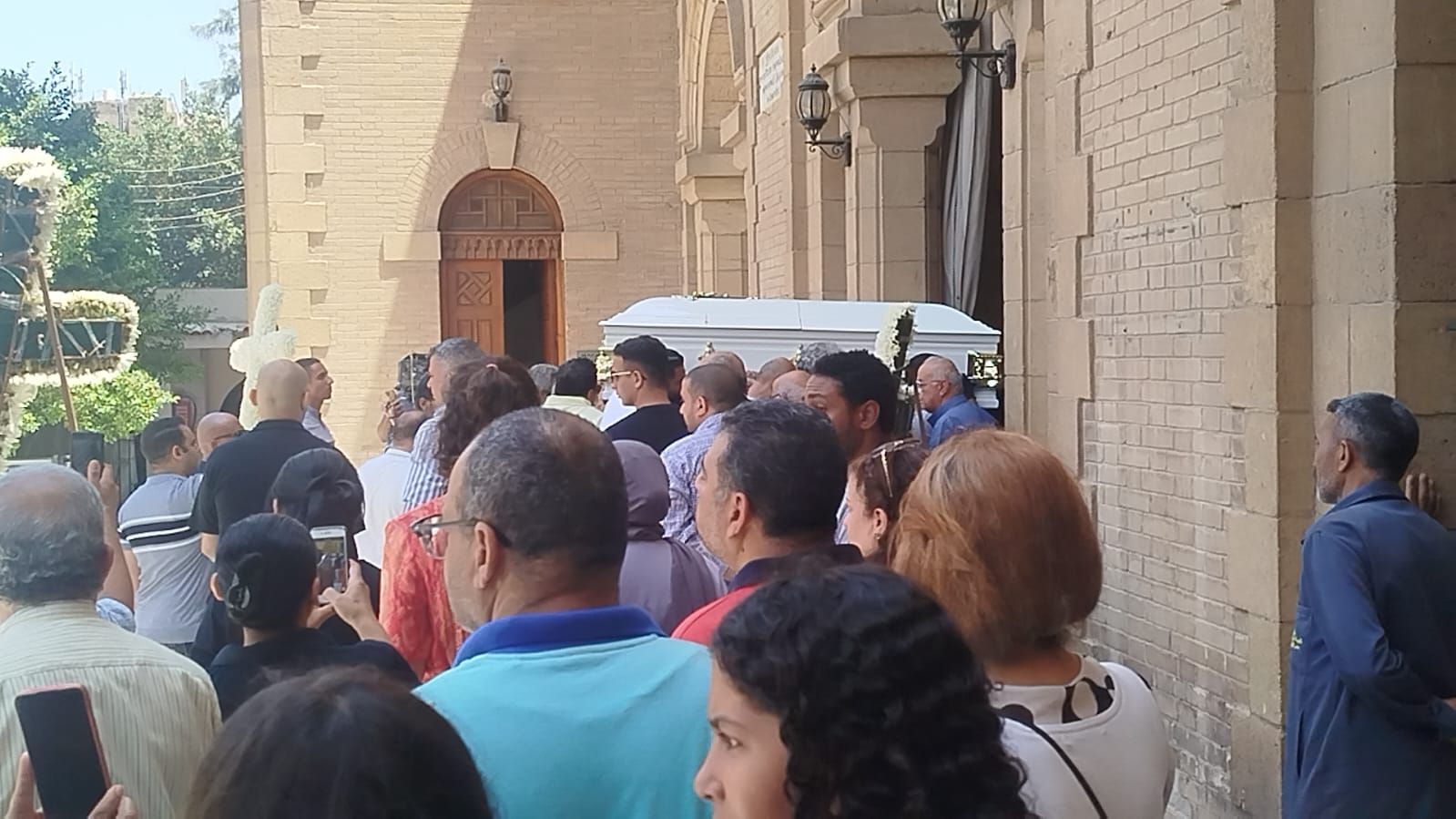 جنازة الراحل لطفي لبيب