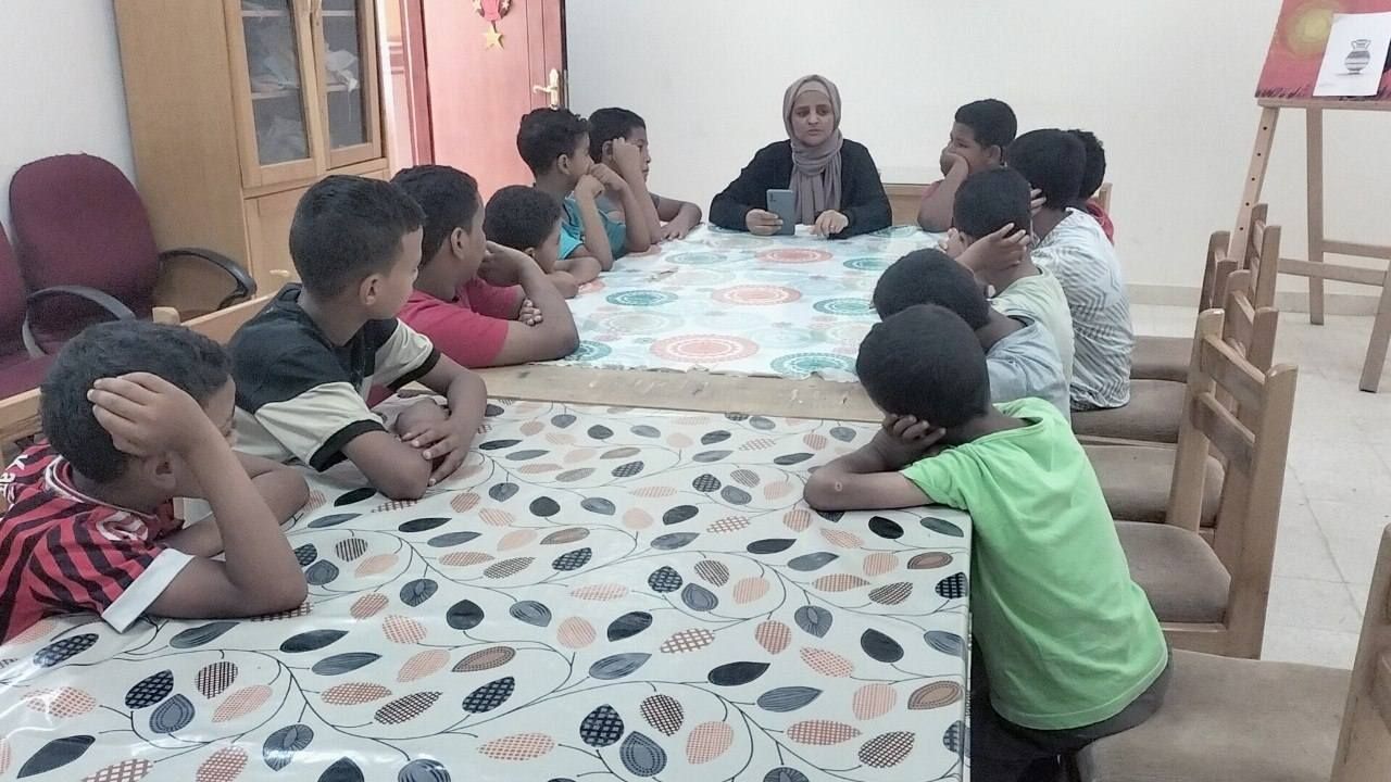 جانب من فعاليات يوم ثقافي بحاجر العديسات بالأقصر جانب من فعاليات يوم ثقافي بحاجر العديسات بالأقصر