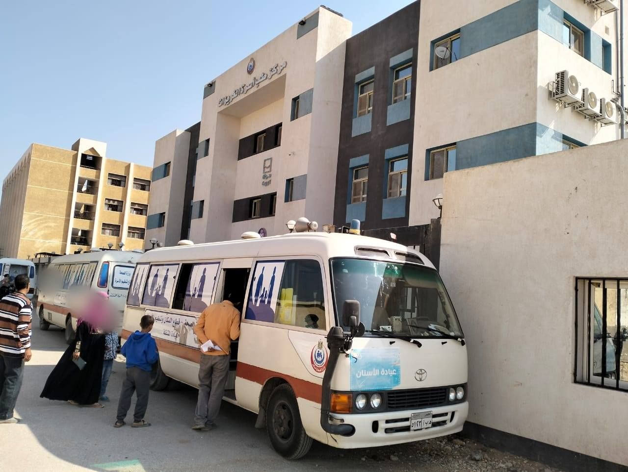 قافلة طبيبة متنقلة