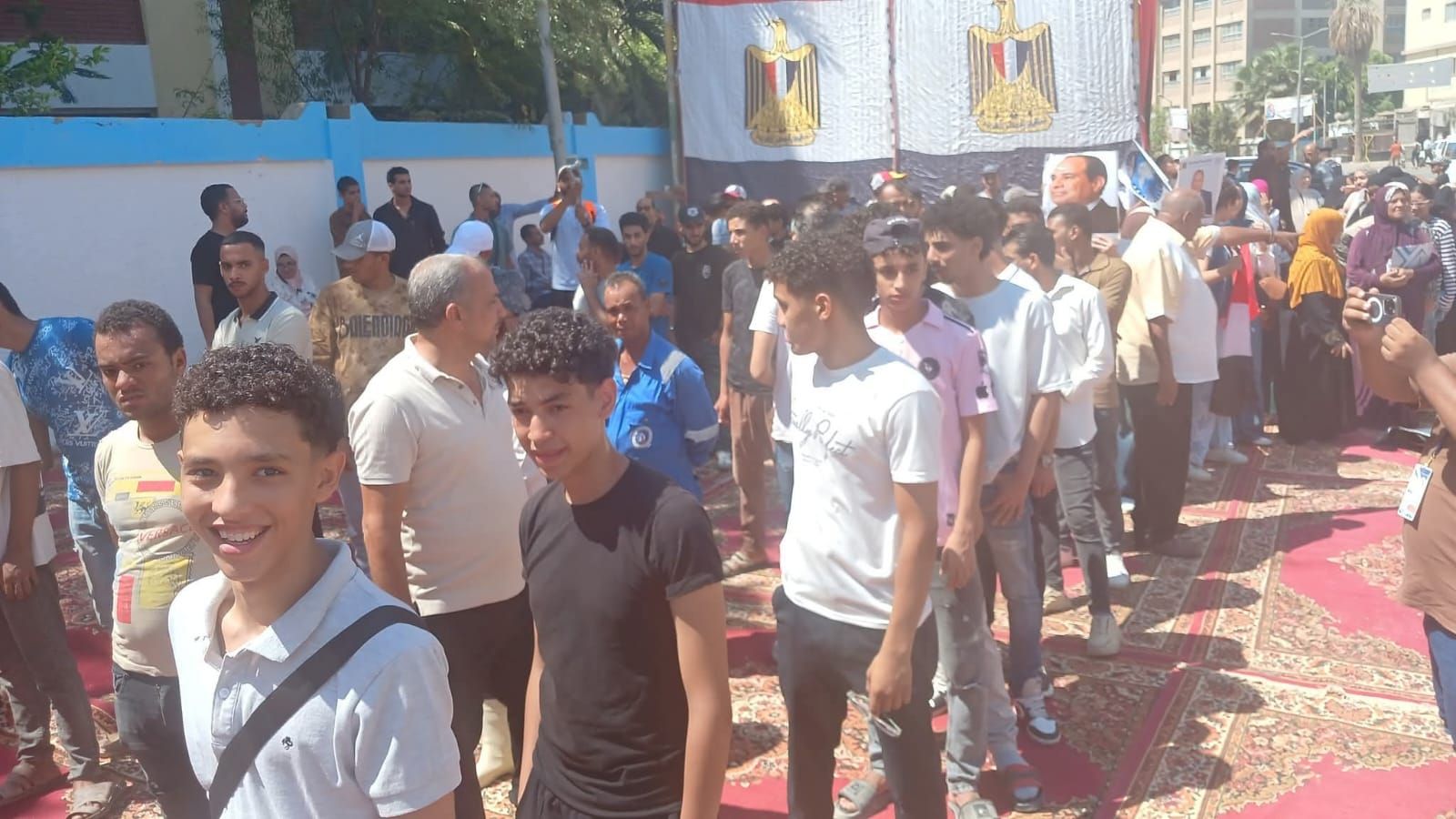 إقبال المواطنين على لجان الانتخابات فى السويس للإدلاء بأصواتهم (3) إقبال المواطنين على لجان الانتخابات فى السويس للإدلاء بأصواتهم (3)