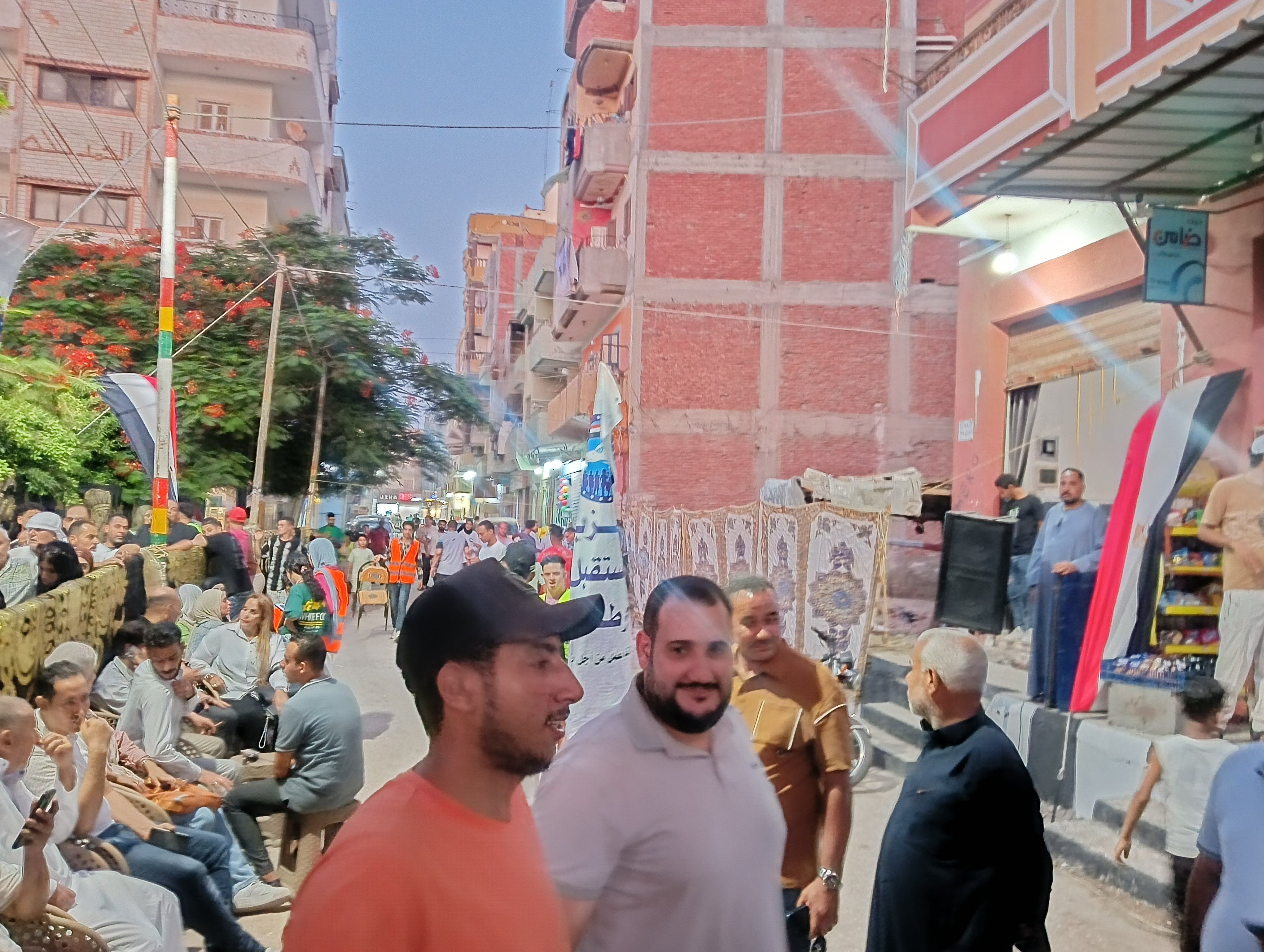 زحام أمام لجان انتخابات الشيوخ بالإسماعيلية (7) زحام أمام لجان انتخابات الشيوخ بالإسماعيلية (7)