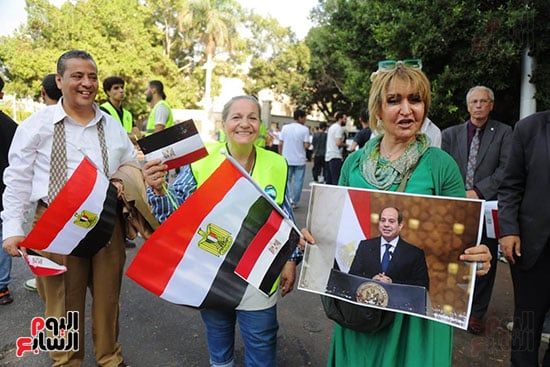 استقبال موكب الرئيس (2) استقبال موكب الرئيس (2)