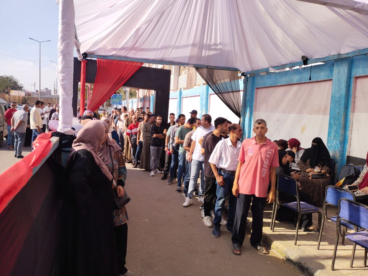 تزايد الإقبال على لجان التصويت بالقليوبية (1) تزايد الإقبال على لجان التصويت بالقليوبية (1)