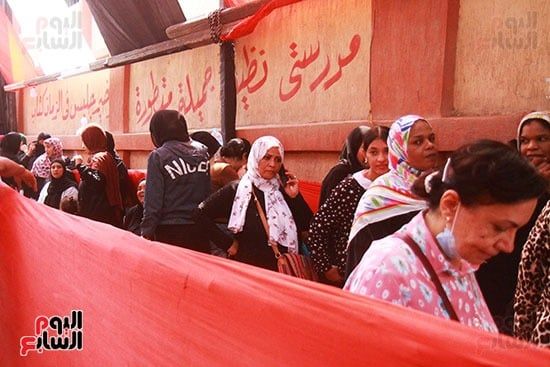 توافد الناخبير على لجان التصويت توافد الناخبير على لجان التصويت
