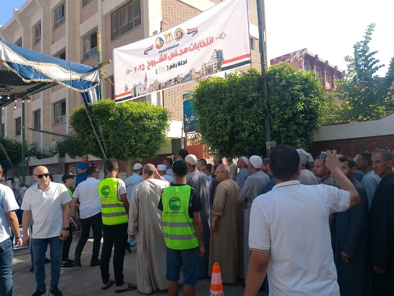 إقبال كبير من مواطنى البحيرة على التصويت فى انتخابات مجلس الشيوخ (5) إقبال كبير من مواطنى البحيرة على التصويت فى انتخابات مجلس الشيوخ (5)