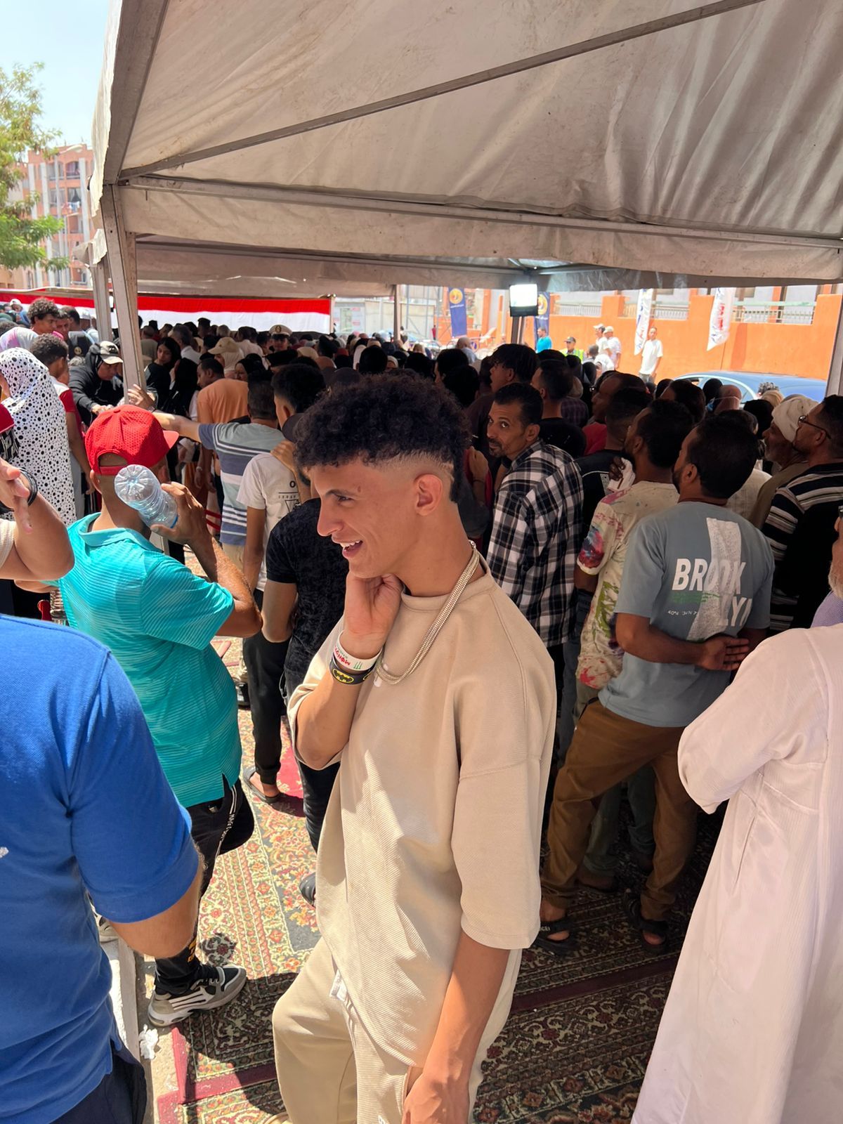 حضور مكثف للشباب بانتخابات مجلس الشيوخ بالأسمرات حضور مكثف للشباب بانتخابات مجلس الشيوخ بالأسمرات