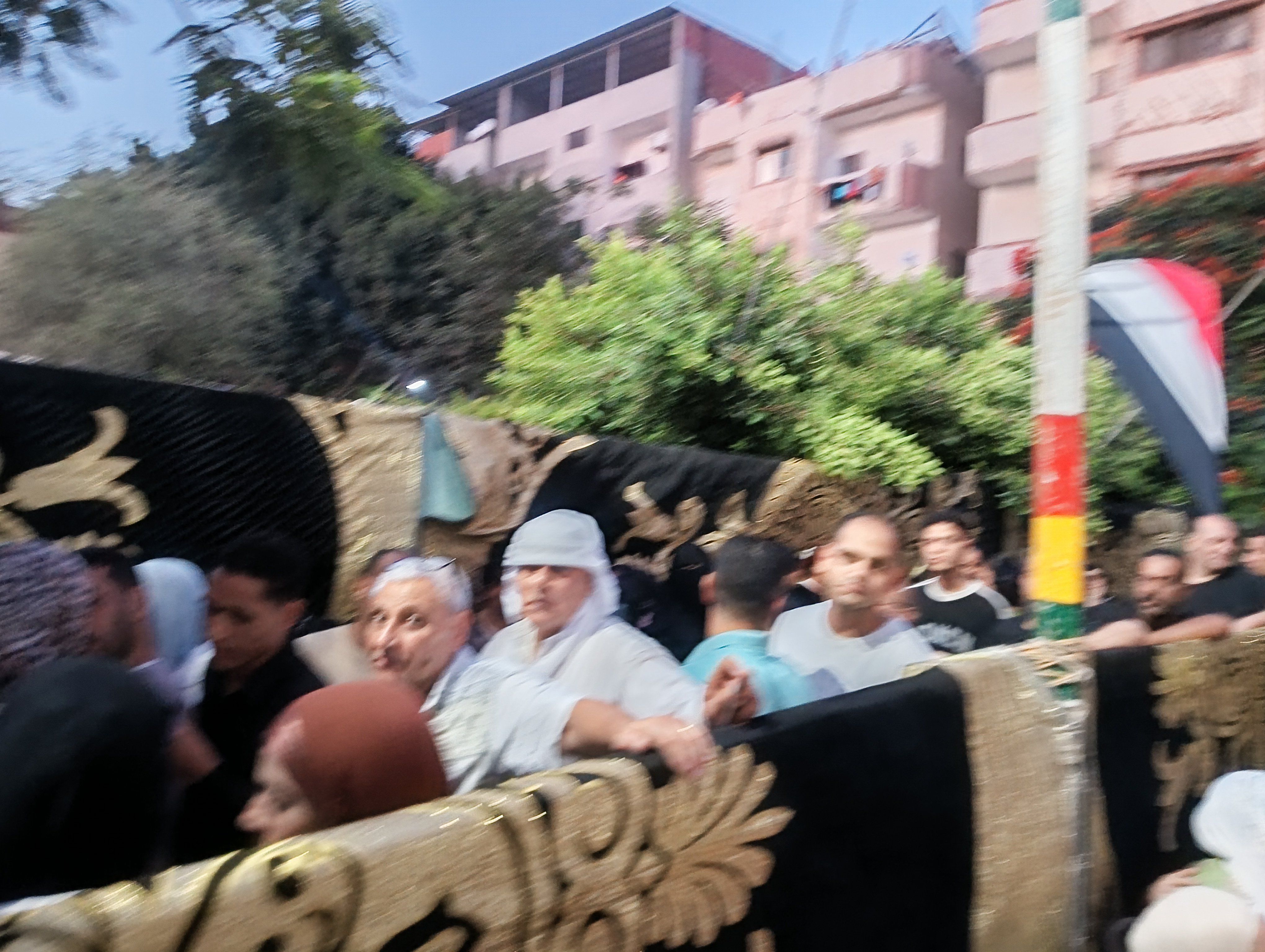 زحام أمام لجان انتخابات الشيوخ بالإسماعيلية (1) زحام أمام لجان انتخابات الشيوخ بالإسماعيلية (1)
