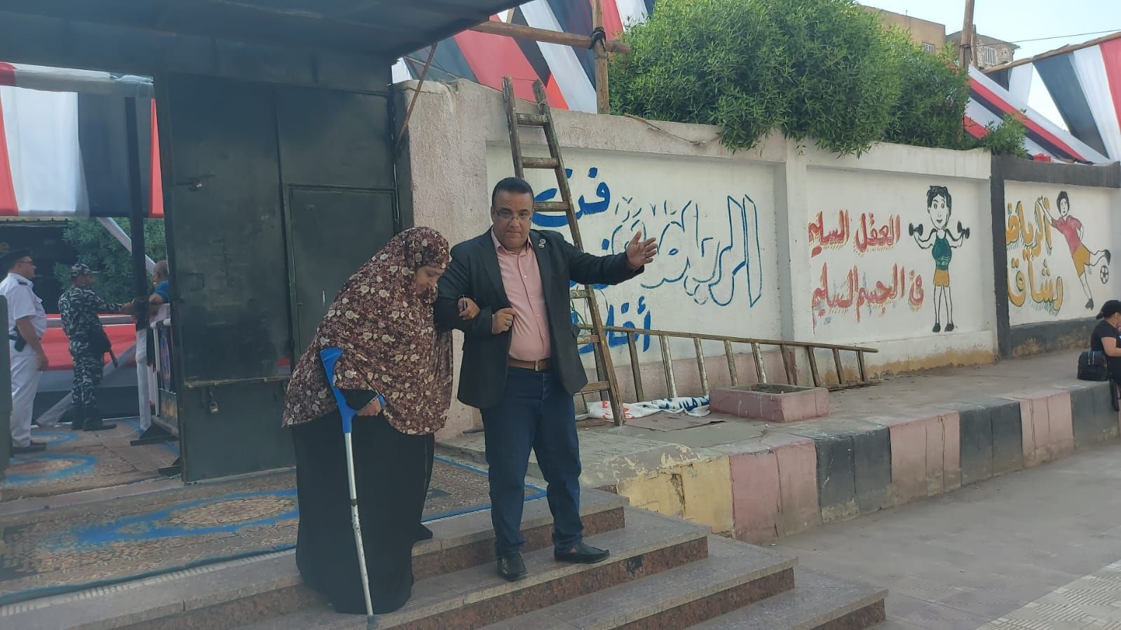 كبار السن يشاركون بانتخابات الشيوخ كبار السن يشاركون بانتخابات الشيوخ