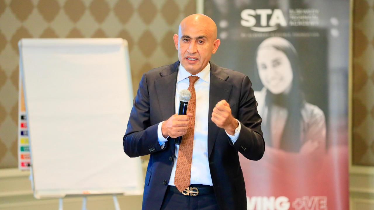 محمد عبد اللطيف وزير التربية والتعليم محمد عبد اللطيف وزير التربية والتعليم