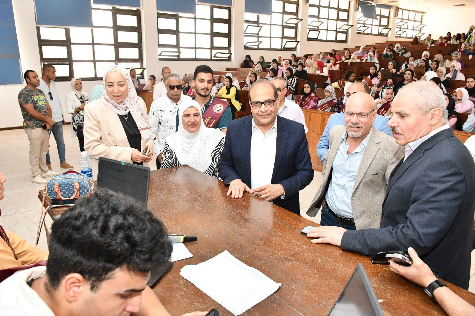 المشاركين فى الانتخابات (7) المشاركين فى الانتخابات (7)