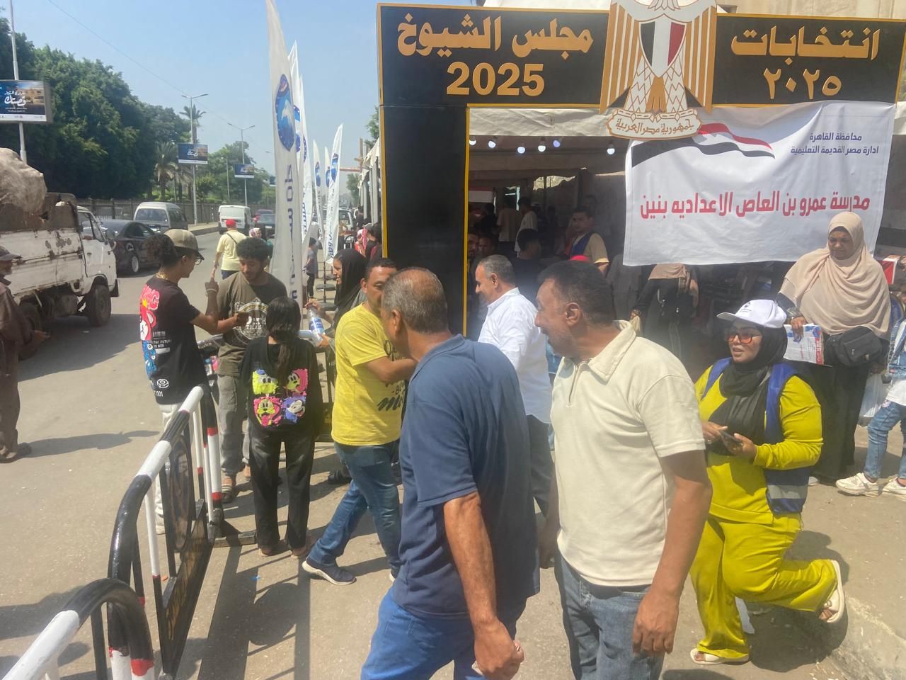 رئيس حزب إرادة جيل يدلي بصوته الانتخابي (1) رئيس حزب إرادة جيل يدلي بصوته الانتخابي (1)