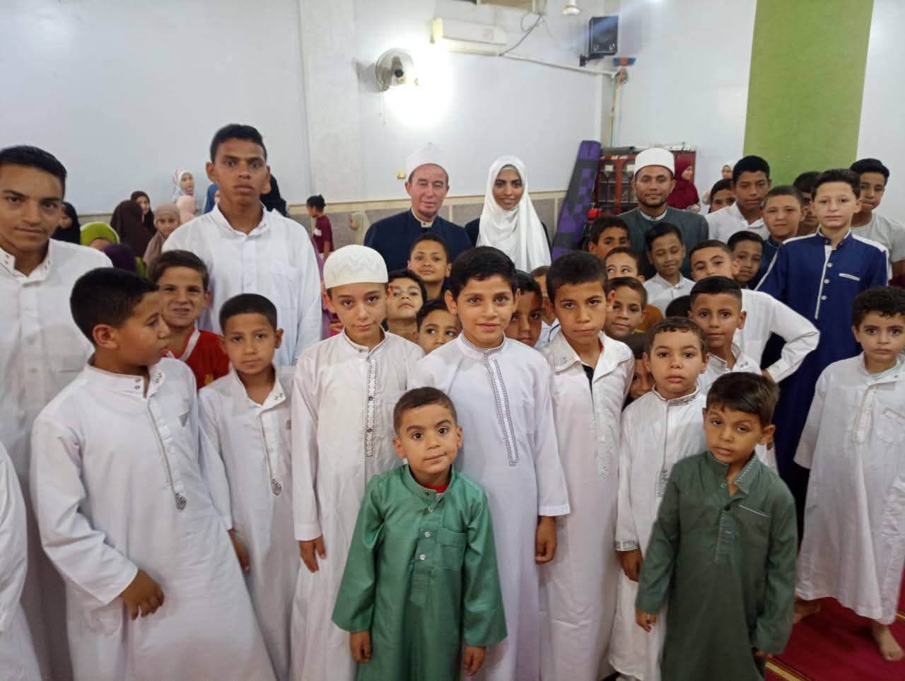 اطفال الفيوم بالمساجد