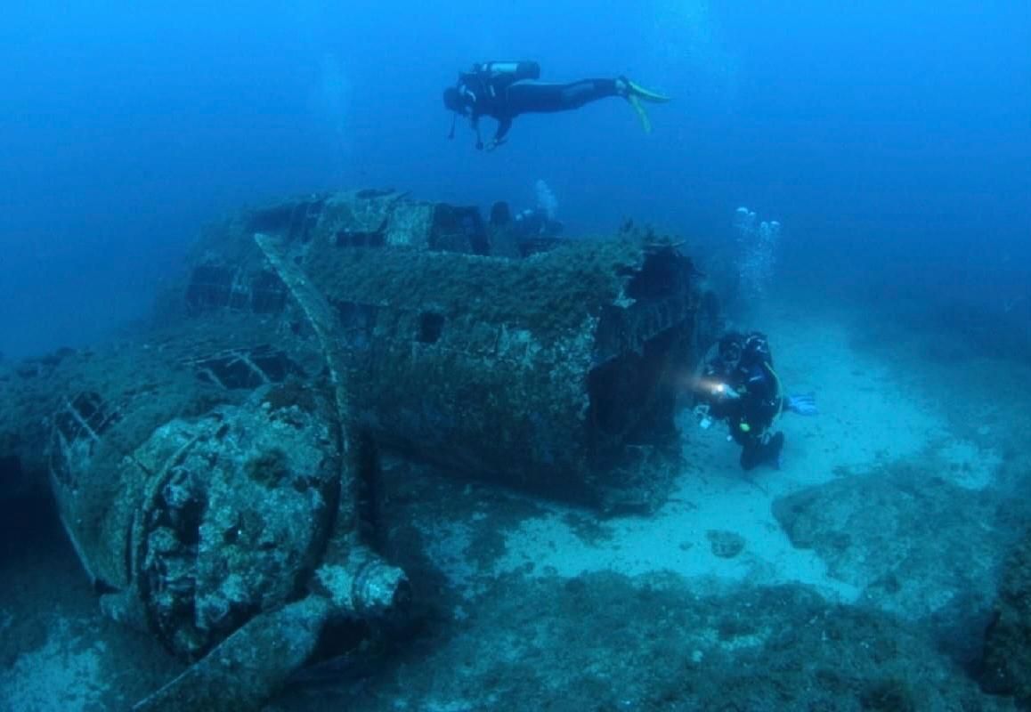 السفن الغارقة بالبحر الأحمر السفن الغارقة بالبحر الأحمر