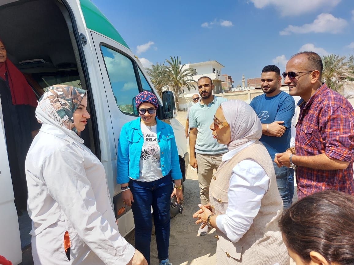 الكشف على 883 مواطنًا خلال قافلة طبية بالاسماعيلية (2) الكشف على 883 مواطنًا خلال قافلة طبية بالاسماعيلية (2)