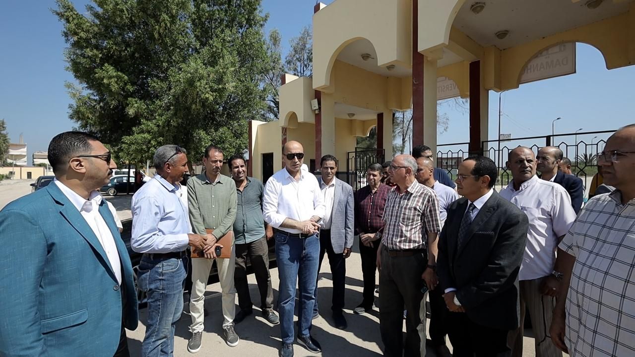 رئيس جامعة دمنهور يتفقد مقر الجامعة الأهلية بحي البستان رئيس جامعة دمنهور يتفقد مقر الجامعة الأهلية بحي البستان