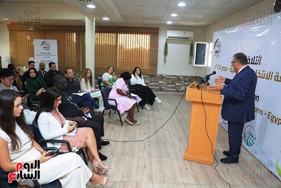 جانب من المؤتمر (6) جانب من المؤتمر (6)