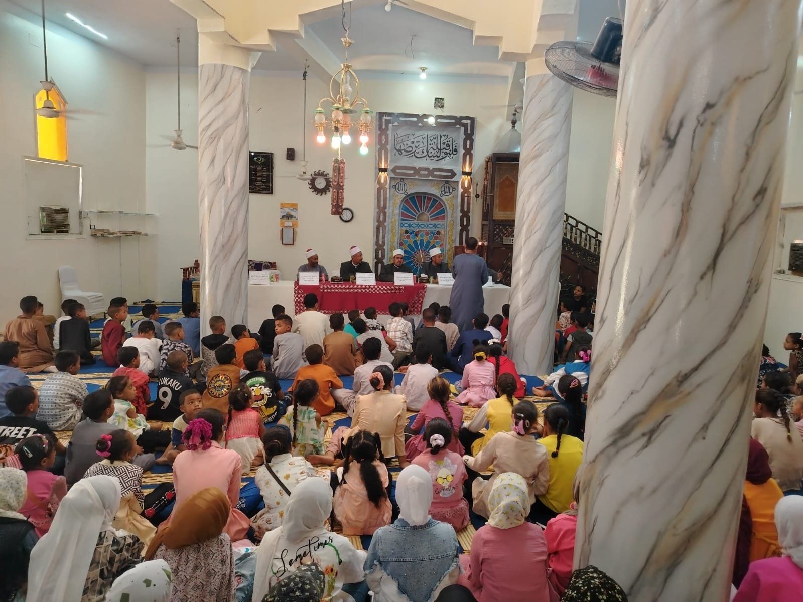 أوقاف الأقصر تعقد لقاء الطفل داخل مسجد السيدة زينب بقرية المدامود أوقاف الأقصر تعقد لقاء الطفل داخل مسجد السيدة زينب بقرية المدامود