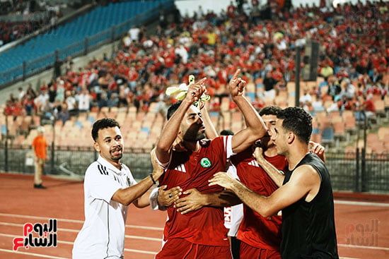 احتفال لاعبى مودن فيوتشر احتفال لاعبى مودن فيوتشر