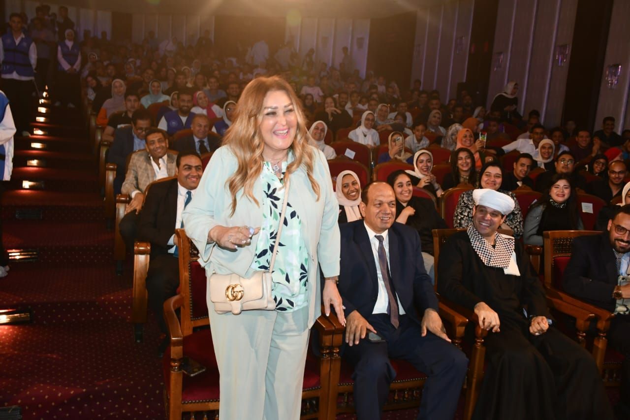 نهال عنبر