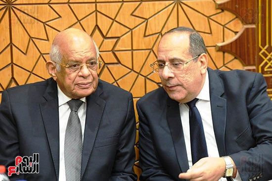 الدكتور على عبدالعال رئيس مجلس النواب السابق (1) الدكتور على عبدالعال رئيس مجلس النواب السابق (1)
