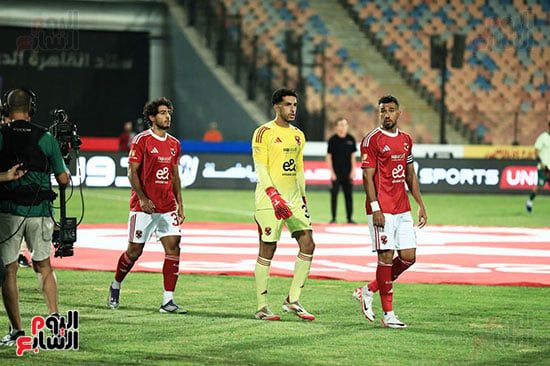 نزول أرض الملعب نزول أرض الملعب