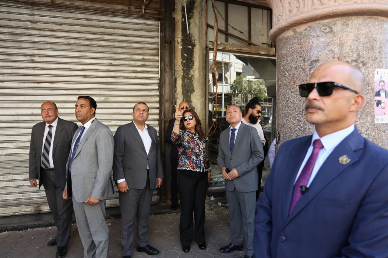 وزيرة التنمية المحلية ومحافظ القاهرة يتفقدان تطوير شارع إبراهيم باشا بمنطقة الكوربة (1) وزيرة التنمية المحلية ومحافظ القاهرة يتفقدان تطوير شارع إبراهيم باشا بمنطقة الكوربة (1)