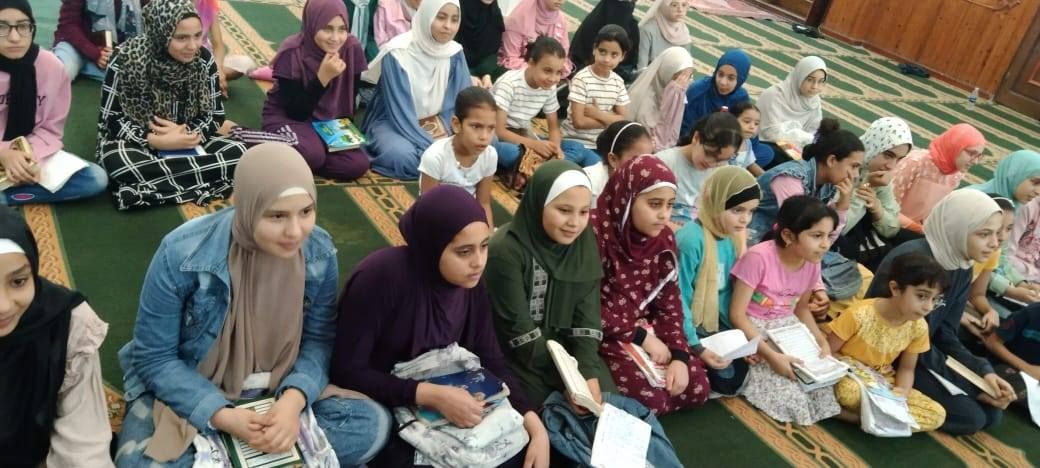 حرص الطفلات والفتيات على التوجه للمساجد حرص الطفلات والفتيات على التوجه للمساجد