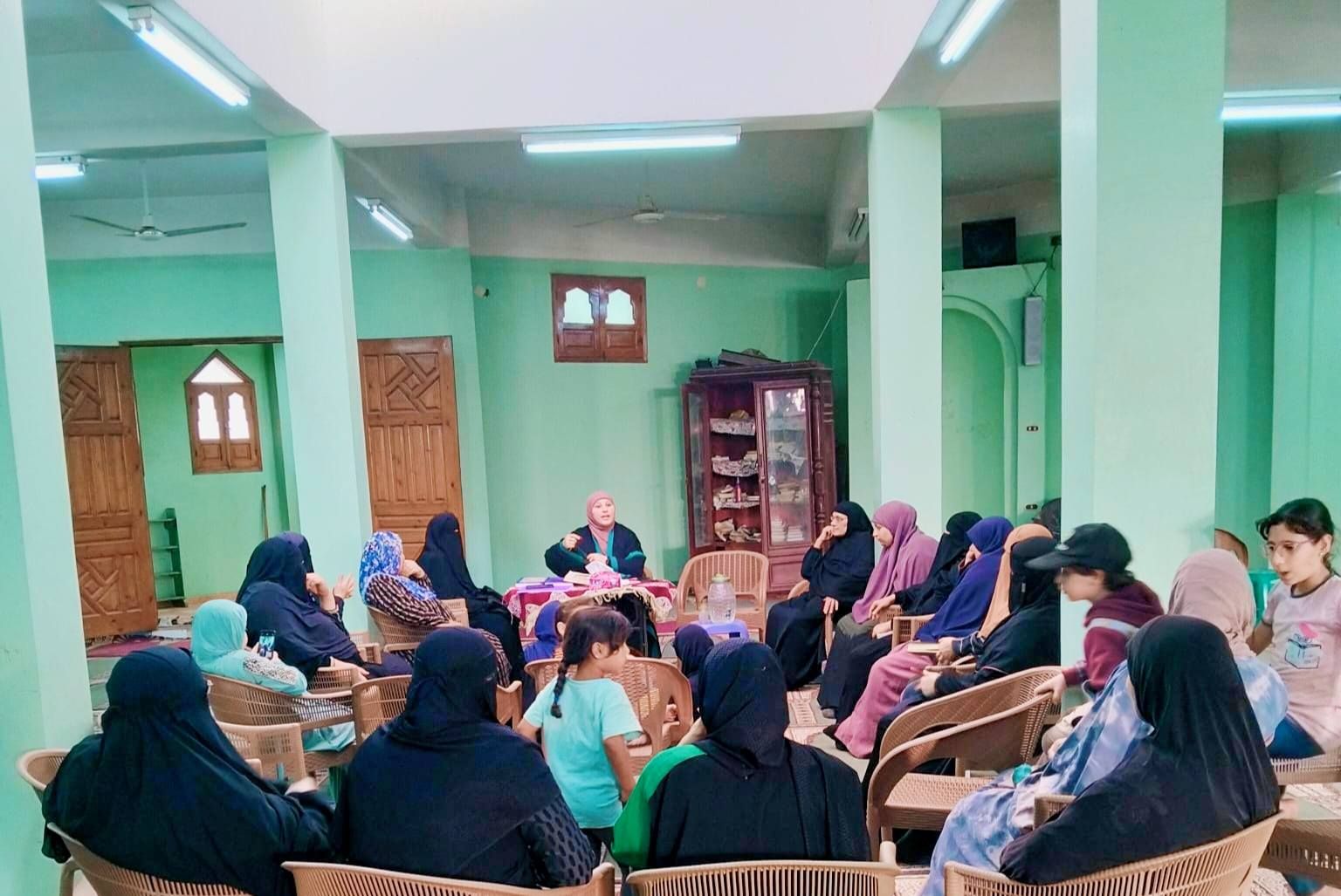 جانب من الدروس السيدات جانب من الدروس السيدات