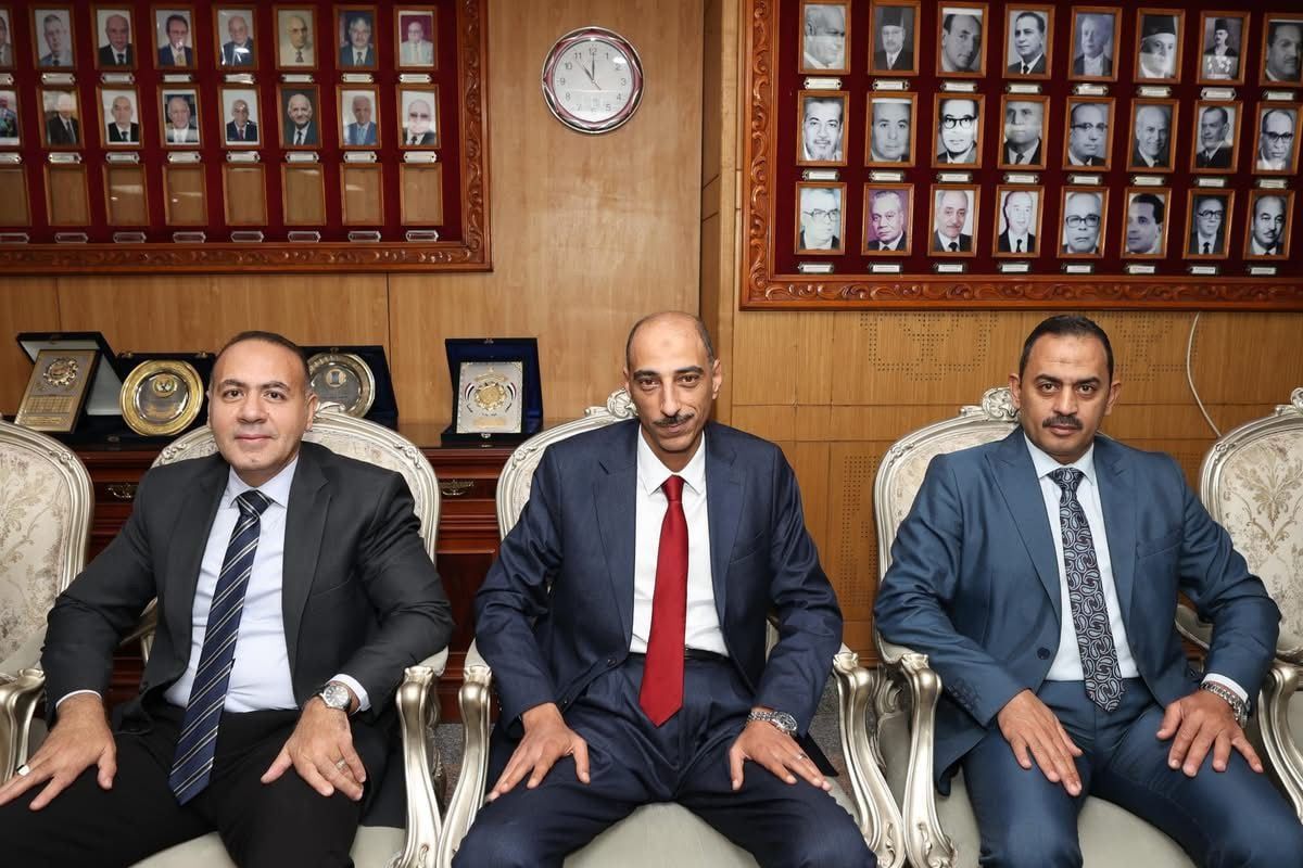 رئيسة القومي للمرأة تزور رئيس هيئة قضايا الدولة (2) رئيسة القومي للمرأة تزور رئيس هيئة قضايا الدولة (2)