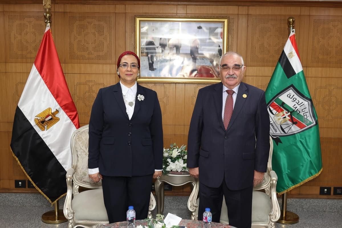 رئيسة القومي للمرأة تزور رئيس هيئة قضايا الدولة (1) رئيسة القومي للمرأة تزور رئيس هيئة قضايا الدولة (1)