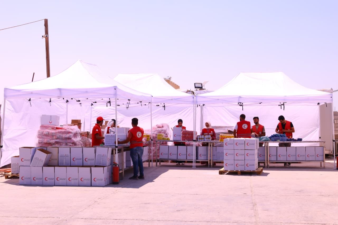 جانب من مركز الإمدادات الغذائية جانب من مركز الإمدادات الغذائية