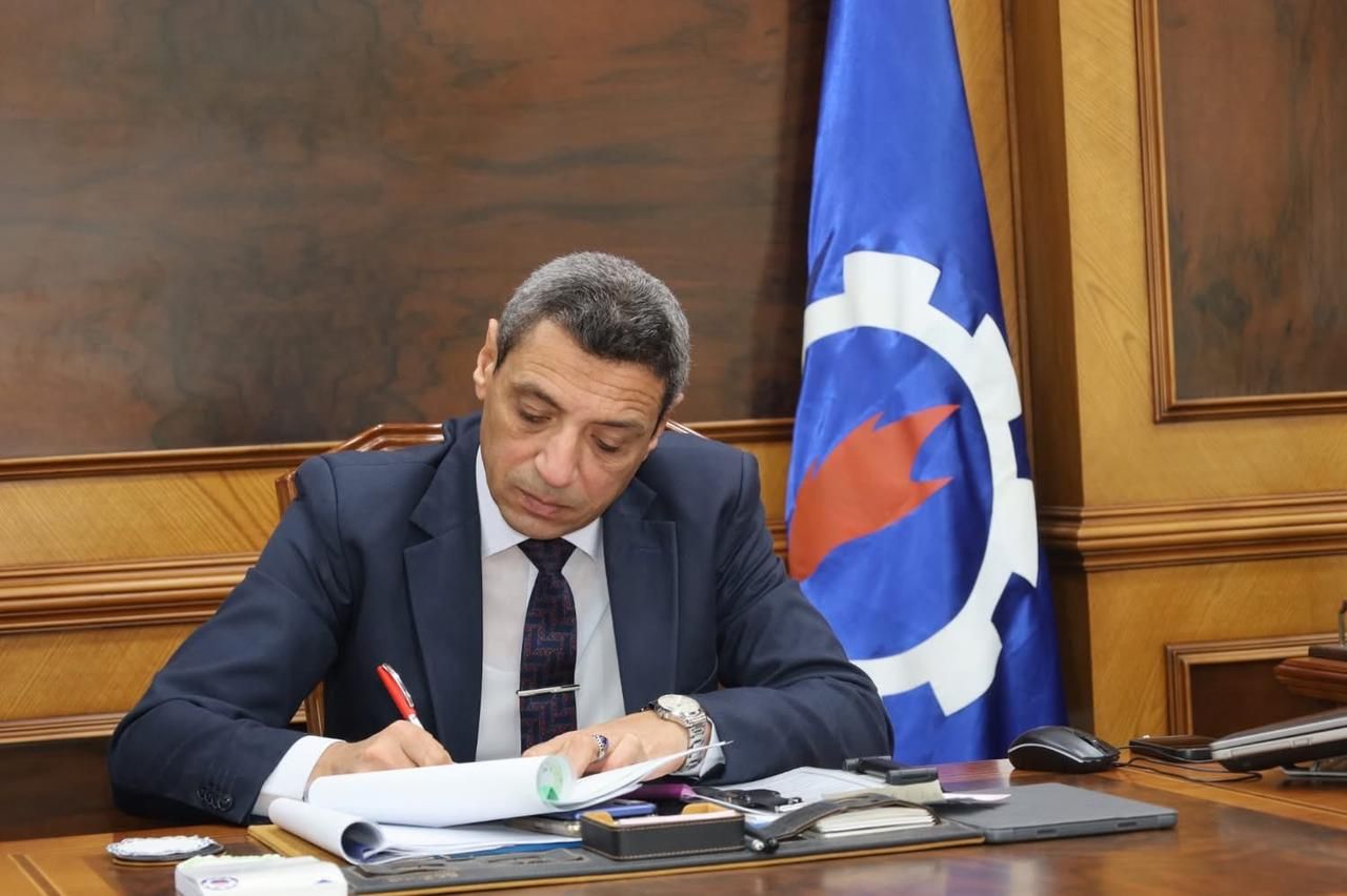 محافظ السويس يقرر تخفيض درجات القبول بالثانوى العام والفنى