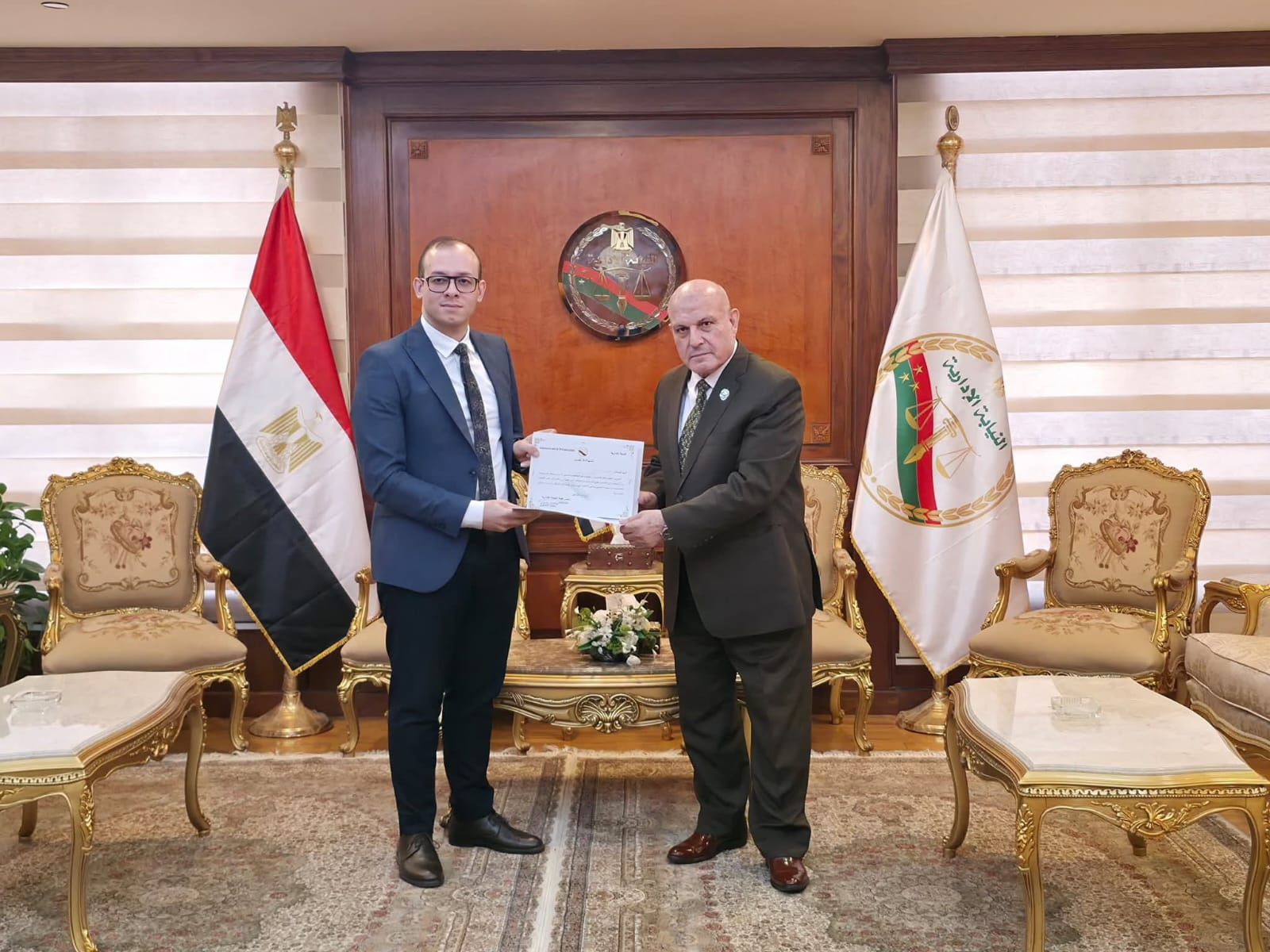 رئيس هيئة النيابة الإدارية يكرم أعضاءً أشرفوا على انتخابات مجلس الشيوخ (1) رئيس هيئة النيابة الإدارية يكرم أعضاءً أشرفوا على انتخابات مجلس الشيوخ (1)