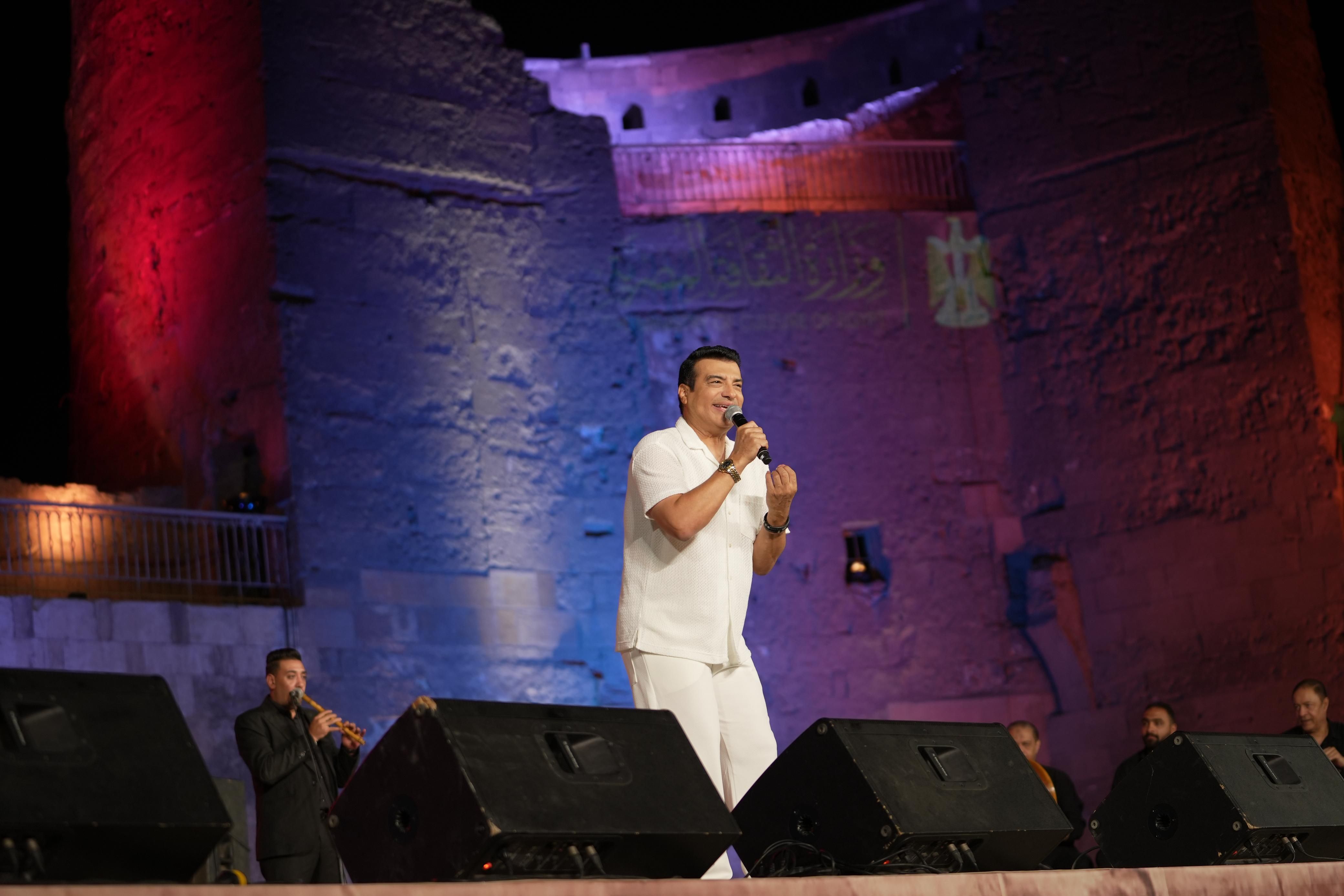 إيهاب توفيق (3)